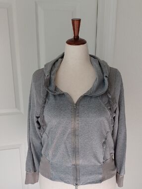 Stella McCartney Women's Light Grey Zip-Front Hooded Sweatshirt Large